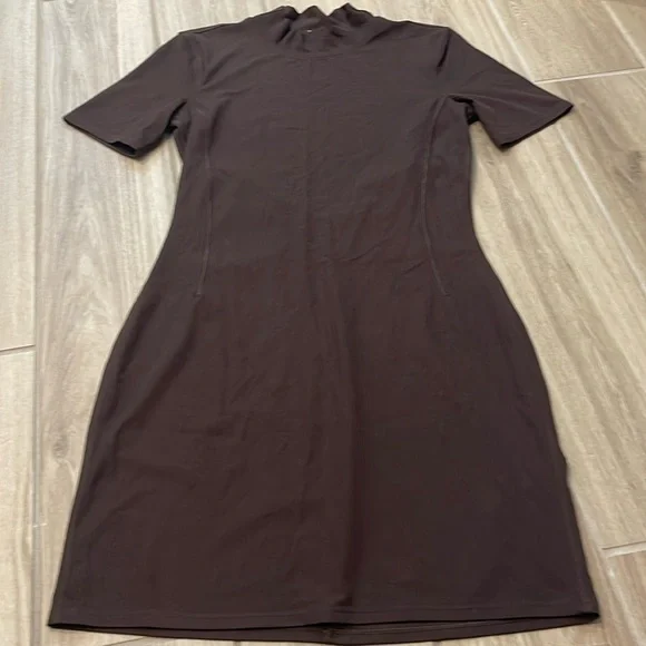 Lululemon All Aligned Ribbed Short-Sleeve Dress Espresso Sz 6 - Picture 5 of 9